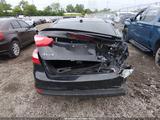 2014 Ford Focus Se მანქანა იყიდება აუქციონზე, vin: 1FADP3F20EL228065, აუქციონის ნომერი: 45182203