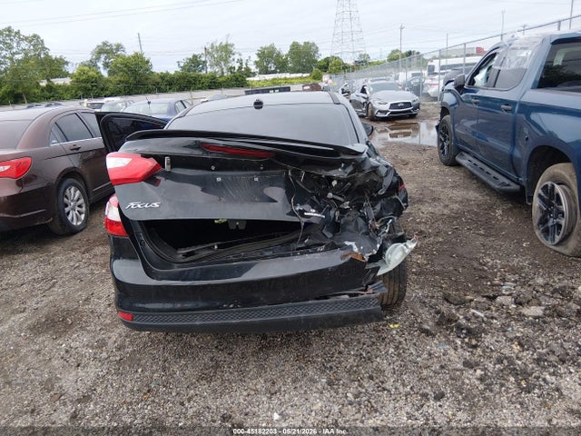 2014 Ford Focus Se მანქანა იყიდება აუქციონზე, vin: 1FADP3F20EL228065, აუქციონის ნომერი: 45182203