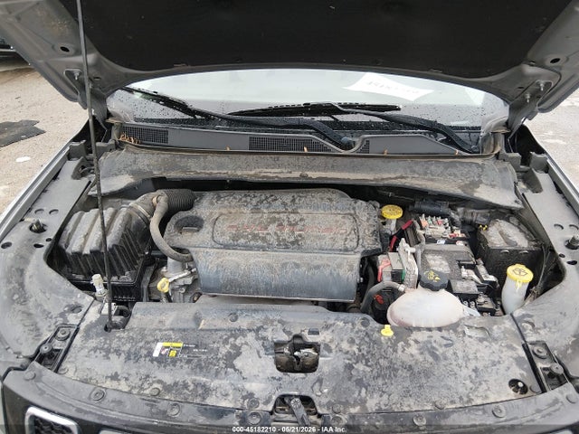 3C4NJCBB9JT108625 Jeep Compass Latitude Fwd