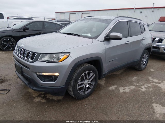 3C4NJCBB9JT108625 Jeep Compass Latitude Fwd