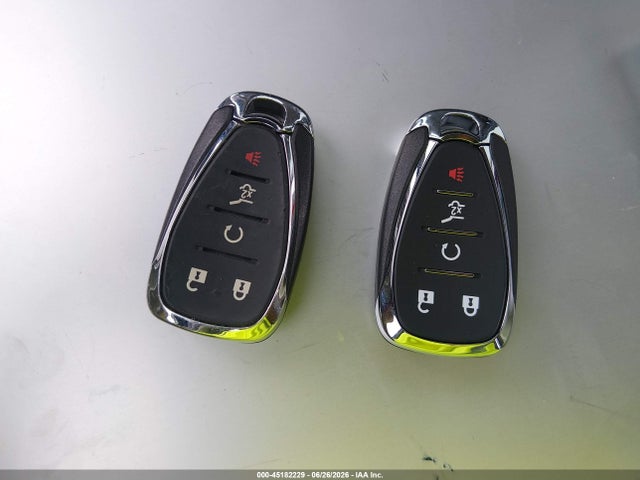 2GNAXWEV8N6103339 Chevrolet Equinox Awd Rs