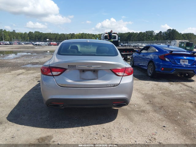 Chrysler 200 S 2015 1C3CCCBBXFN732933 Image 17