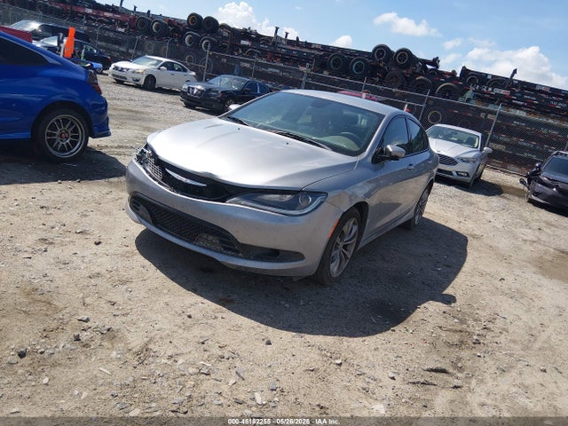 Chrysler 200 S 2015 1C3CCCBBXFN732933 Image 2