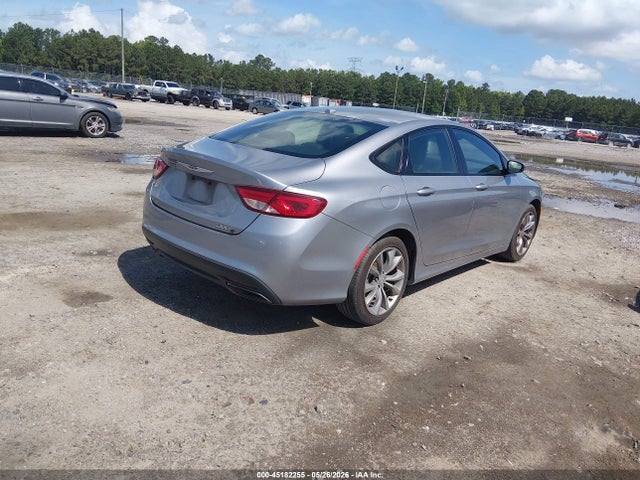 Chrysler 200 S 2015 1C3CCCBBXFN732933 Image 4