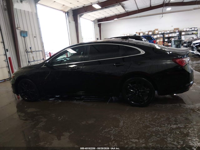 1G1ZD5ST4MF034275 Chevrolet Malibu Fwd Lt