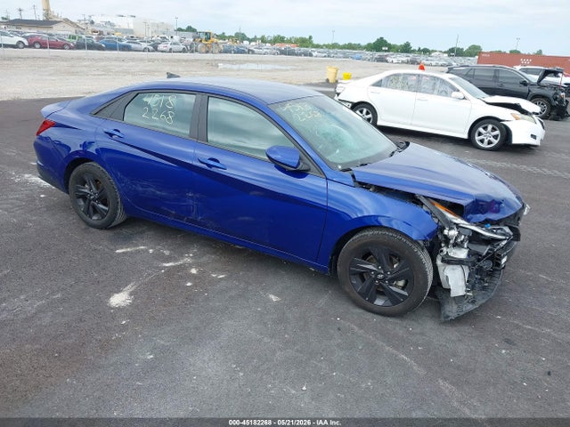 Продажа на аукционе авто 2022 Hyundai Elantra Sel, vin: 5NPLM4AG8NH070232, номер лота: 45182268