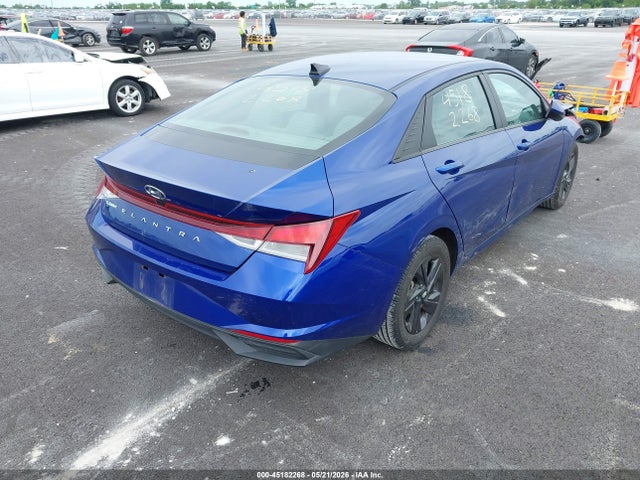 Продажа на аукционе авто 2022 Hyundai Elantra Sel, vin: 5NPLM4AG8NH070232, номер лота: 45182268