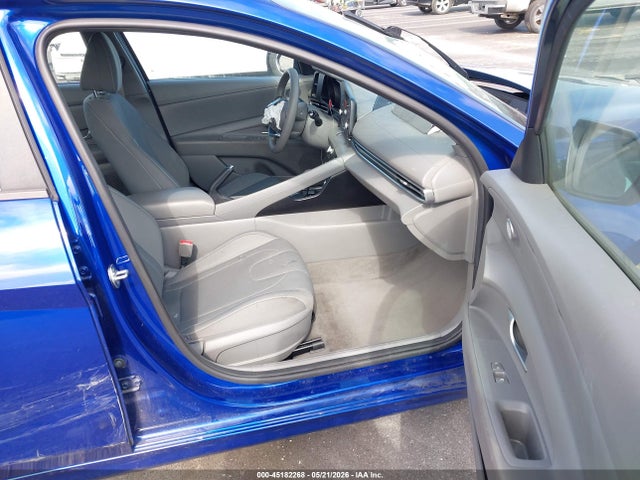 Продажа на аукционе авто 2022 Hyundai Elantra Sel, vin: 5NPLM4AG8NH070232, номер лота: 45182268