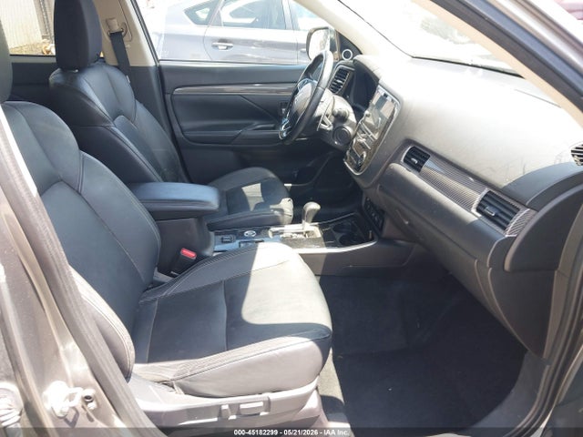 JA4JZ4AXXKZ013814 Mitsubishi OUTLANDER GT