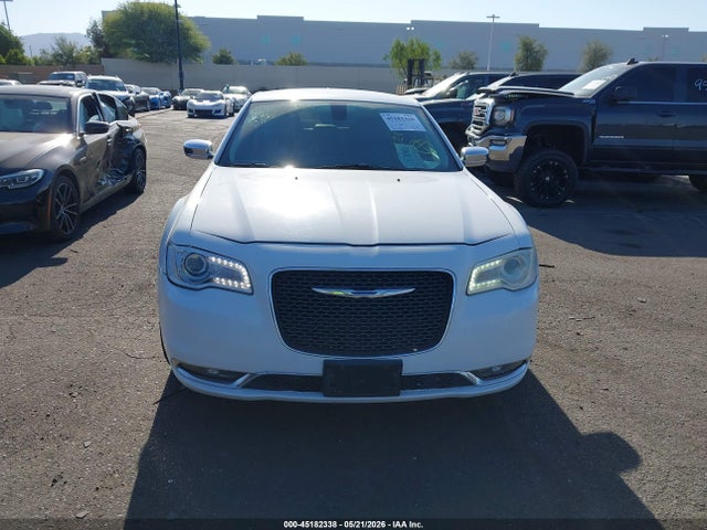 Chrysler 300 Limited 2018 2C3CCAEG1JH127275 Image 13