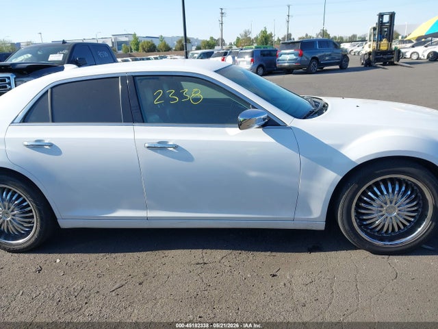 Chrysler 300 Limited 2018 2C3CCAEG1JH127275 Image 14