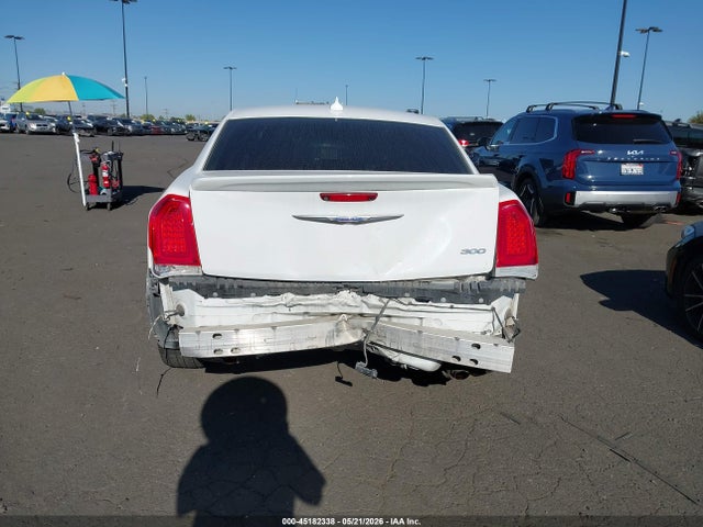 Chrysler 300 Limited 2018 2C3CCAEG1JH127275 Image 17