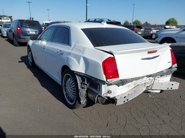 Chrysler 300 Limited 2018 2C3CCAEG1JH127275 Image 3