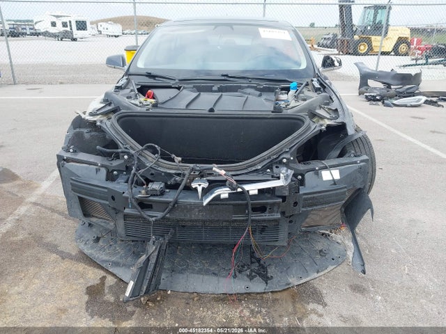 45182354 :رقم المزاد ، 5YJSA1E26JF284825 vin ، 2018 Tesla Model S 100d/75d/p100d مزاد بيع