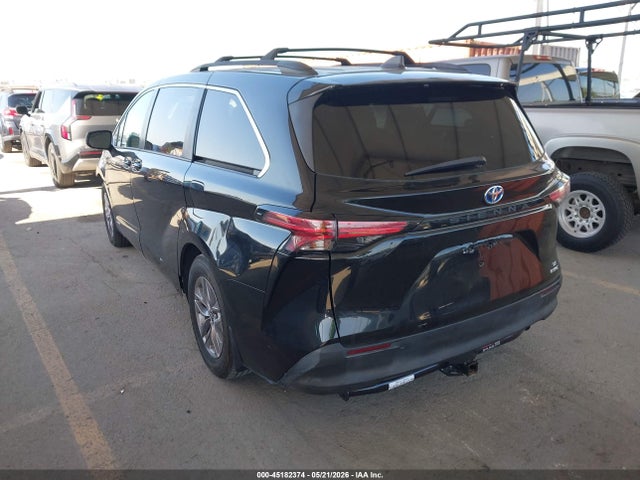 Toyota SIENNA LE 2021 5TDBRKEC4MS015326 Image 3