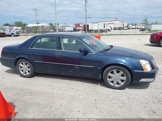 2006 Cadillac Dts Standard მანქანა იყიდება აუქციონზე, vin: 1G6KD57YX6U139790, აუქციონის ნომერი: 45182395