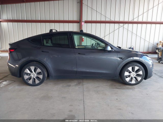 Продажа на аукционе авто 2023 Tesla Model Y Awd/long Range Dual Motor All-wheel Drive, vin: 7SAYGDEE1PF636516, номер лота: 45182397