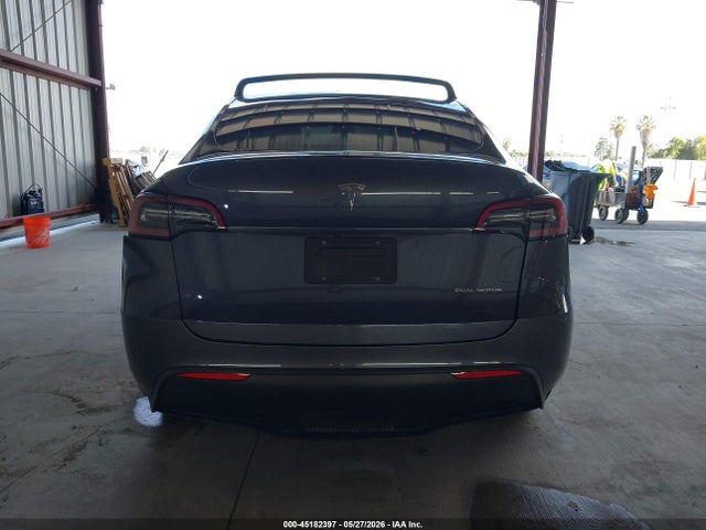 Продажа на аукционе авто 2023 Tesla Model Y Awd/long Range Dual Motor All-wheel Drive, vin: 7SAYGDEE1PF636516, номер лота: 45182397