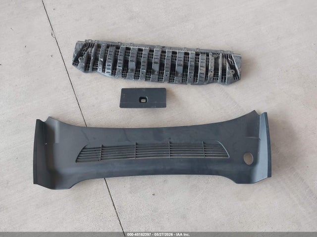 Продажа на аукционе авто 2023 Tesla Model Y Awd/long Range Dual Motor All-wheel Drive, vin: 7SAYGDEE1PF636516, номер лота: 45182397