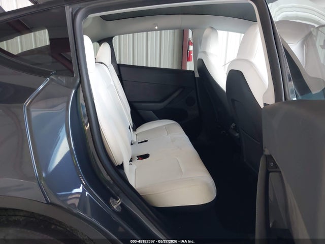 Продажа на аукционе авто 2023 Tesla Model Y Awd/long Range Dual Motor All-wheel Drive, vin: 7SAYGDEE1PF636516, номер лота: 45182397