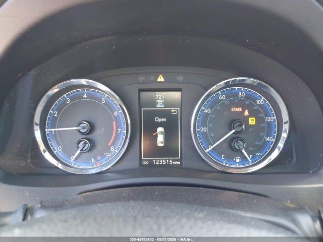 Продажа на аукционе авто 2017 Toyota Corolla Se, vin: 2T1BURHE9HC869618, номер лота: 45182432