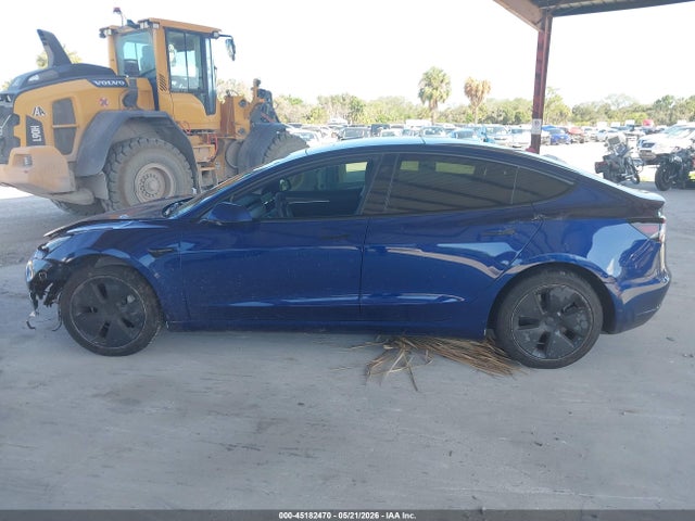 45182470 :رقم المزاد ، 5YJ3E1EB6NF181158 vin ، 2022 Tesla Model 3 Long Range Dual Motor All-wheel Drive مزاد بيع