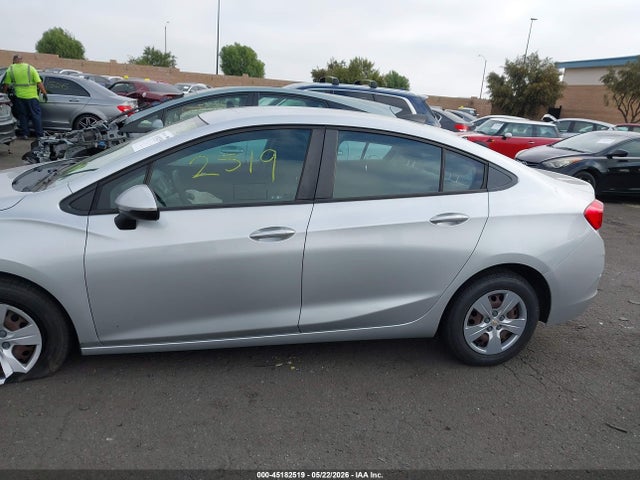 1G1BC5SM1J7145613 Chevrolet Cruze Ls Auto