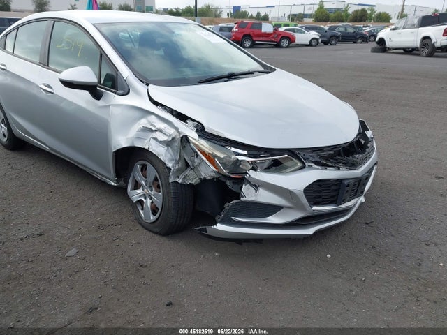 1G1BC5SM1J7145613 Chevrolet Cruze Ls Auto
