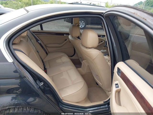 2005 Bmw 330xi მანქანა იყიდება აუქციონზე, vin: WBAEW53485PG11957, აუქციონის ნომერი: 45182555