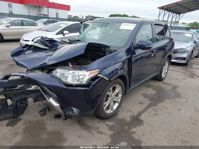 Продажа на аукционе авто 2015 Mitsubishi Outlander Se, vin: JA4AD3A39FZ005876, номер лота: 45182574
