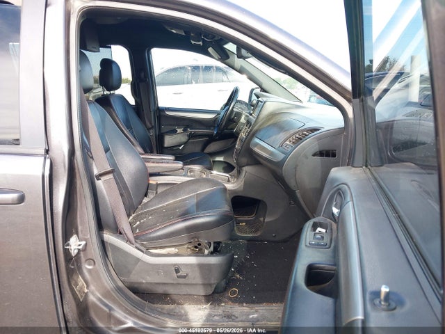 2C4RDGEGXKR682095 Dodge Grand Caravan Gt