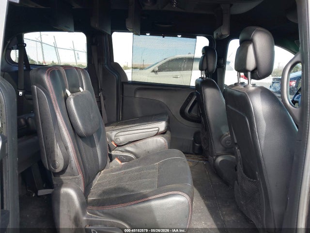 2C4RDGEGXKR682095 Dodge Grand Caravan Gt