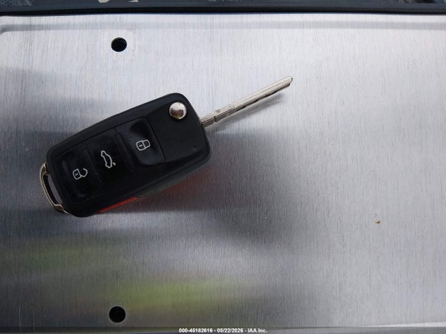 Продажа на аукционе авто 2012 Volkswagen Golf R 4-door, vin: WVWPF7AJ9CW230053, номер лота: 45182616