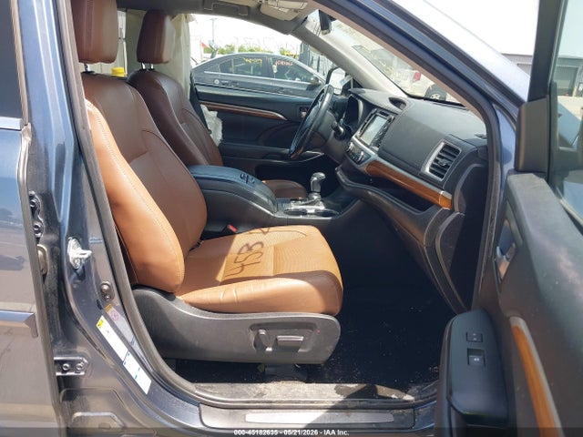 Toyota Highlander Limited 2017 5TDDZRFH0HS418219 Image 5
