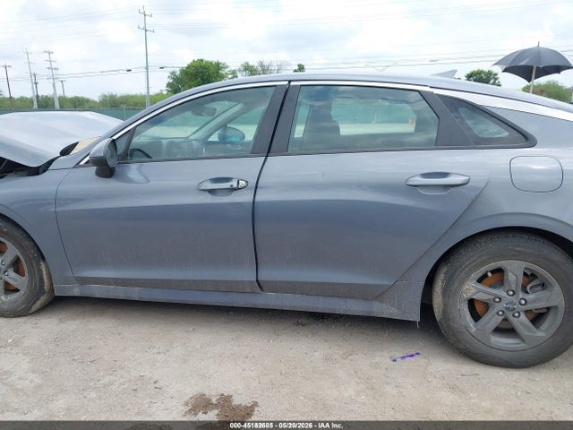 5XXG14J26NG157749 KIA K5 LXS