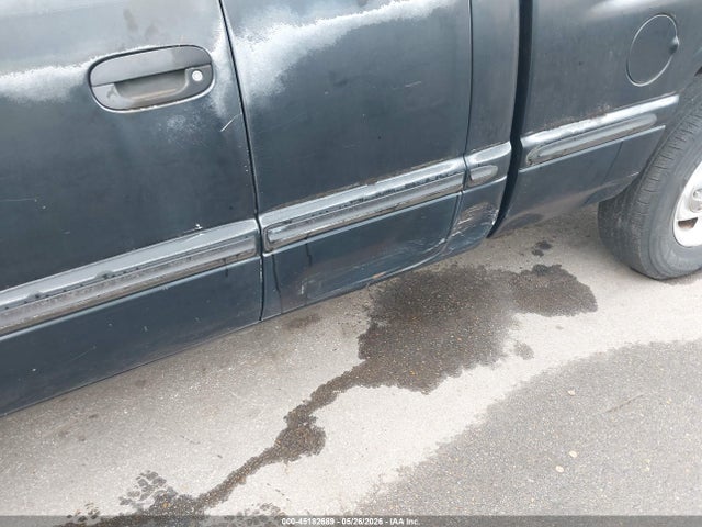 45182689 :رقم المزاد ، 3B7HC13Y1WG238333 vin ، 1998 Dodge Ram 1500 St مزاد بيع