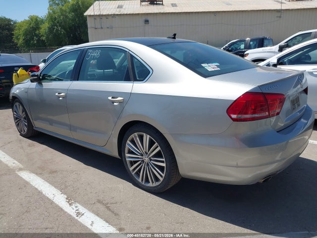 1VWBT7A35EC097345 Volkswagen Passat 1.8t Sport