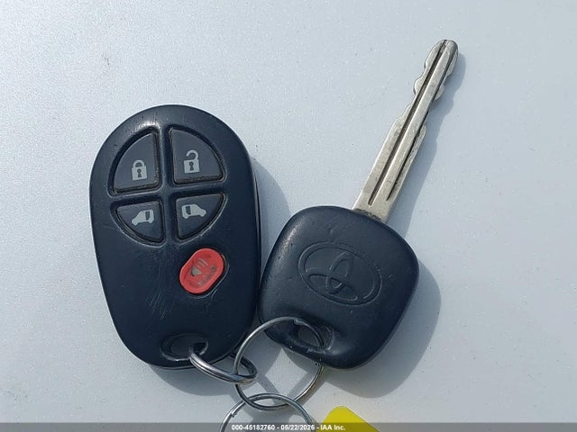 45182760 :رقم المزاد ، 5TDKK3DC8DS344381 vin ، 2013 Toyota Sienna Le V6 8 Passenger مزاد بيع