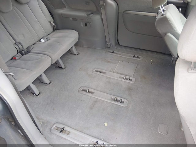 45182840 :رقم المزاد ، KNDMC233676032081 vin ، 2007 Hyundai Entourage Gls/limited/se مزاد بيع