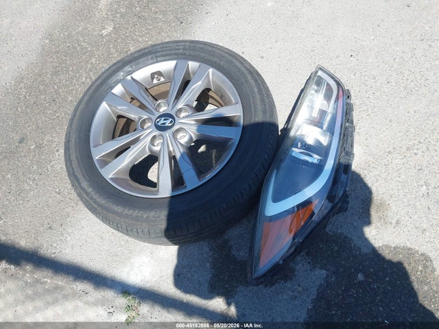 Hyundai ELANTRA SEL 2018 5NPD84LF1JH254967 Image 11