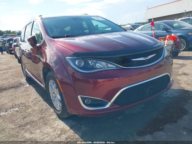 Auction sale of the 2020 Chrysler Pacifica Touring L, vin: 2C4RC1BG0LR196448, lot number: 45182896