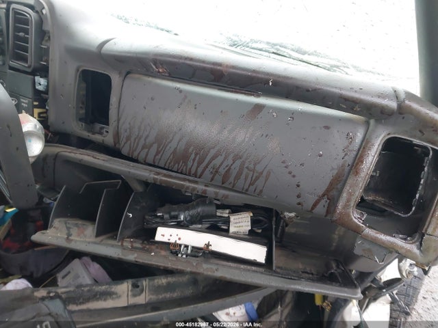 Продажа на аукционе авто 2005 Gmc Sierra 2500hd, vin: 1GTHK24U95E106852, номер лота: 45182967