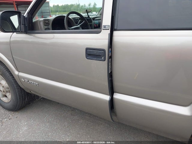Aukcja sprzedaży 2002 Chevrolet Blazer Ls, vin: 1GNCT18W42K145298, numer aukcji: 45183011