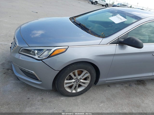 Продажа на аукционе авто 2015 Hyundai Sonata Se, vin: 5NPE24AF1FH130312, номер лота: 45183012