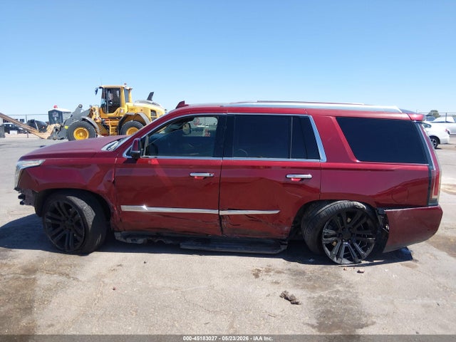 2018 Cadillac Escalade Luxury მანქანა იყიდება აუქციონზე, vin: 1GYS4BKJ7JR144683, აუქციონის ნომერი: 45183027