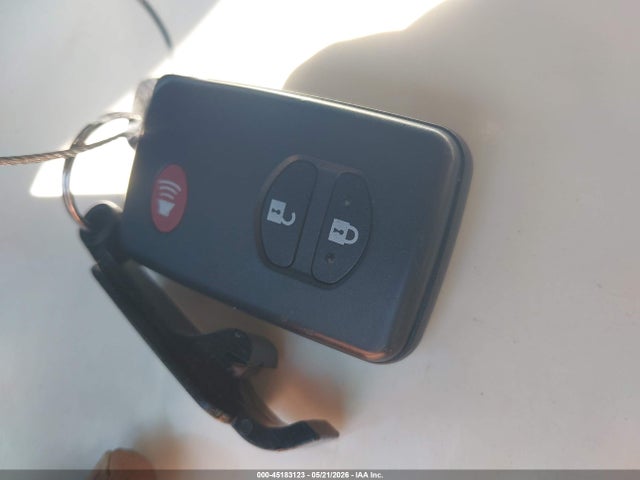 Продаж на аукціоні авто 2013 Toyota Prius V Five, vin: JTDZN3EU8D3289820, номер лоту: 45183123