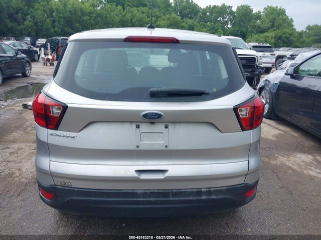 2019 Ford Escape S მანქანა იყიდება აუქციონზე, vin: 1FMCU0F75KUA76813, აუქციონის ნომერი: 45183218