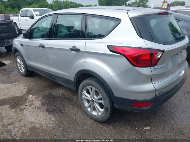 2019 Ford Escape S მანქანა იყიდება აუქციონზე, vin: 1FMCU0F75KUA76813, აუქციონის ნომერი: 45183218