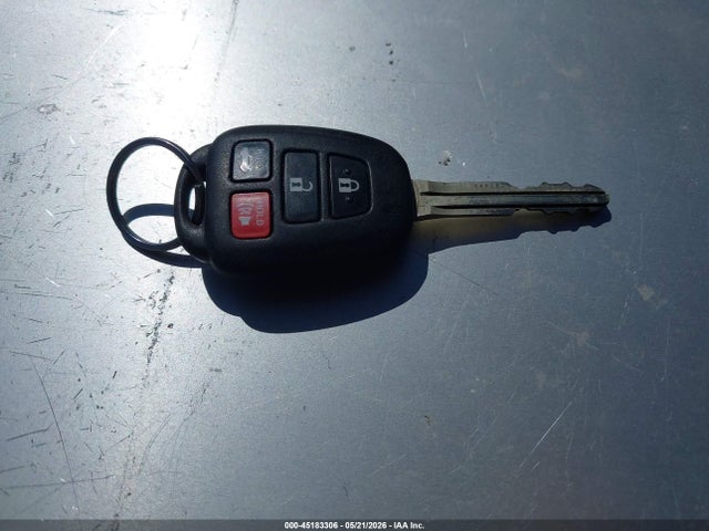 Продажа на аукционе авто 2016 Toyota Corolla S Plus, vin: 5YFBURHE3GP447990, номер лота: 45183306