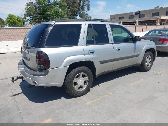 2005 Chevrolet Trailblazer Ls მანქანა იყიდება აუქციონზე, vin: 1GNDT13S552319800, აუქციონის ნომერი: 45183342